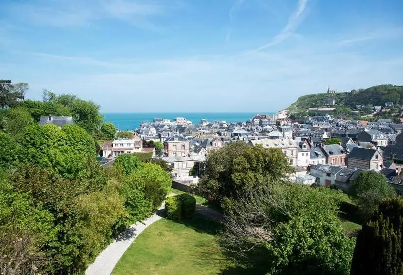 اتاق سوپریور با چشم‌انداز دریا, Castel De La Terrasse