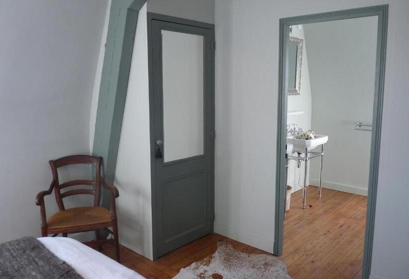 高级园景房, Castel De La Terrasse