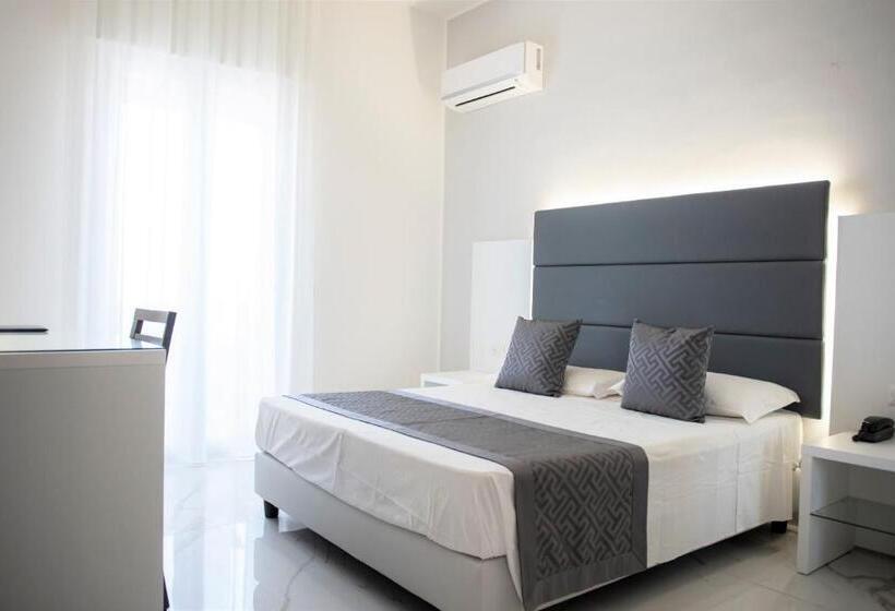 חדר סטנדרט, Blu