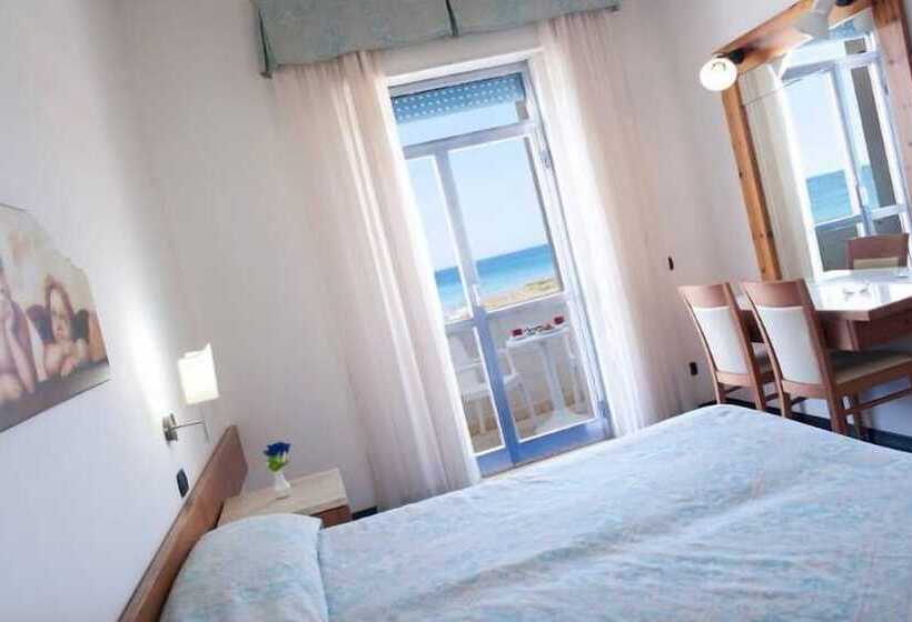 标准单人间, Blu