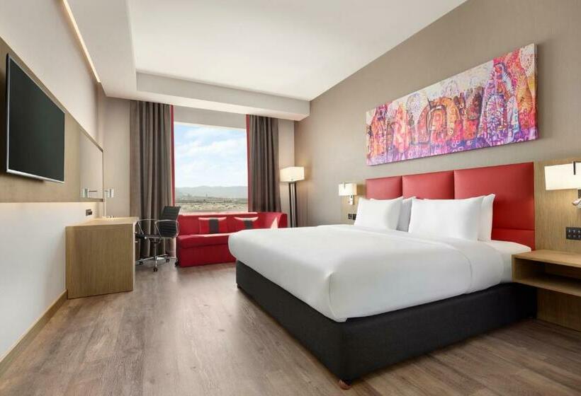 اتاق لوکس با تخت بزرگ, Ramada Encore By Wyndham Muscat Al Ghubra
