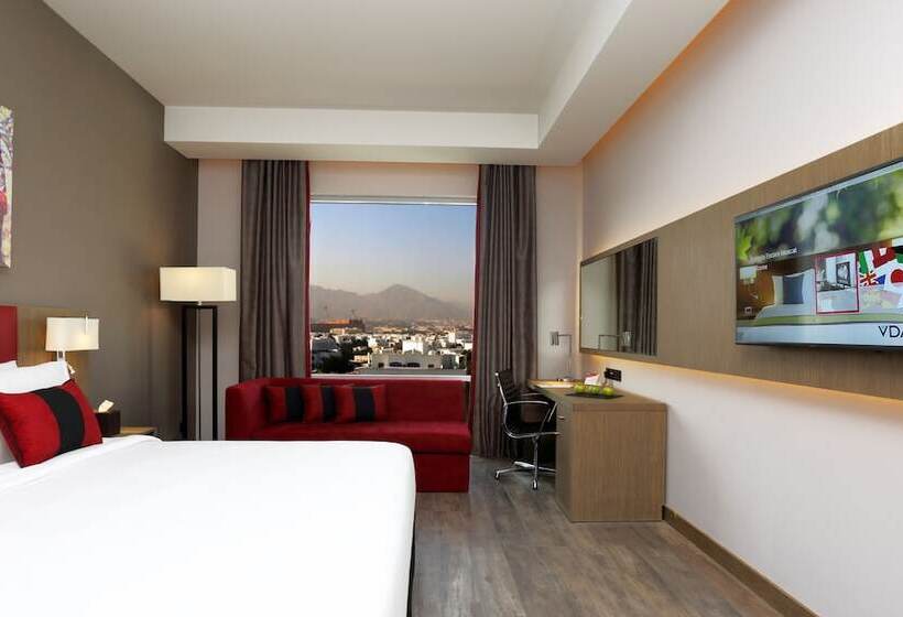 اتاق لوکس با تخت بزرگ, Ramada Encore By Wyndham Muscat Al Ghubra