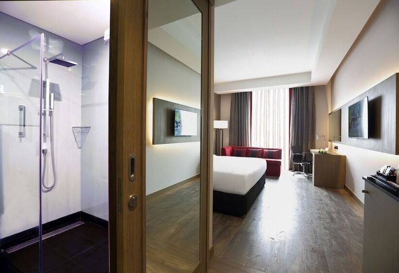 اتاق لوکس با تخت بزرگ, Ramada Encore By Wyndham Muscat Al Ghubra