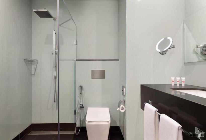 اتاق استاندارد با تخت بزرگ, Ramada Encore By Wyndham Muscat Al Ghubra