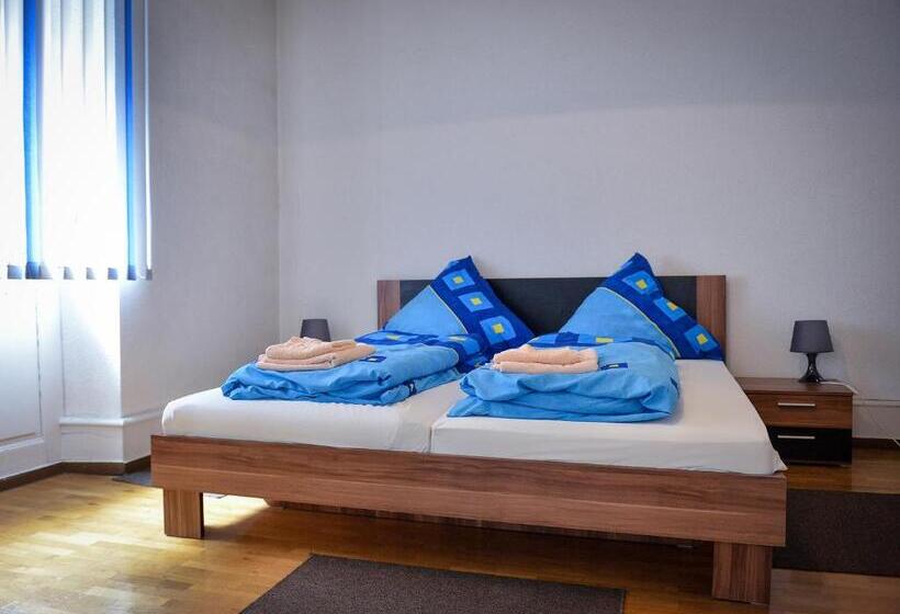 디럭스 룸, Schinderhannes