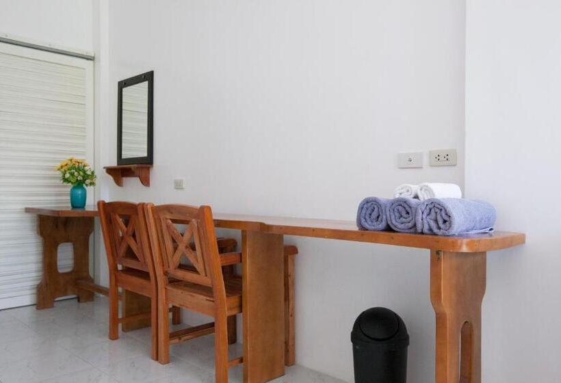 Standard Triple Room with Terrace, Club Hari Dive Resort