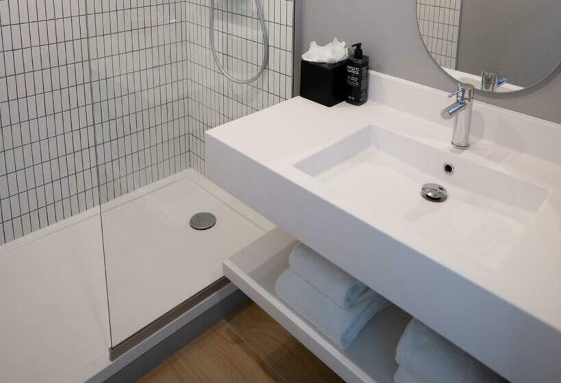 Номер Стандарт, Ibis Styles Paris Romainville