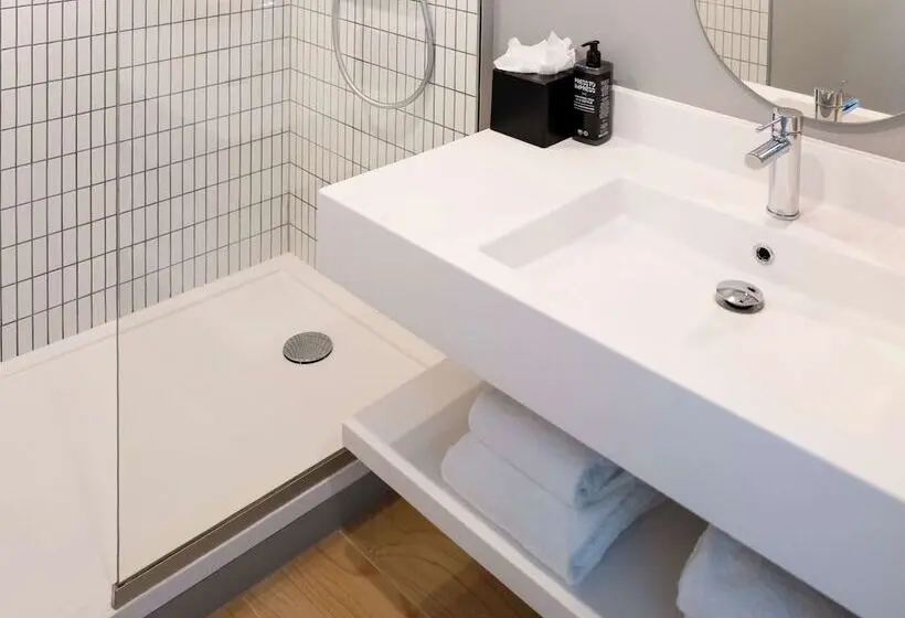 スタンダードルーム, Ibis Styles Paris Romainville