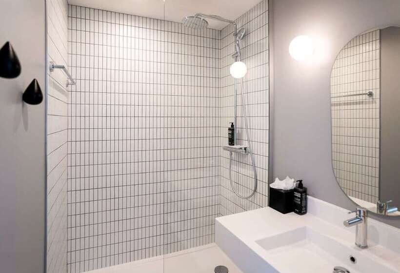 Номер Стандарт, Ibis Styles Paris Romainville