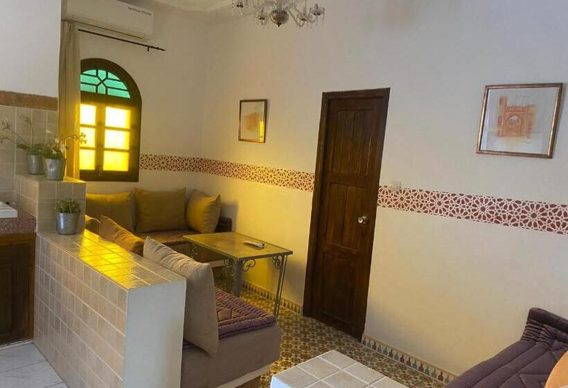 آپارتمان 2 خوابه, Riad Salt River