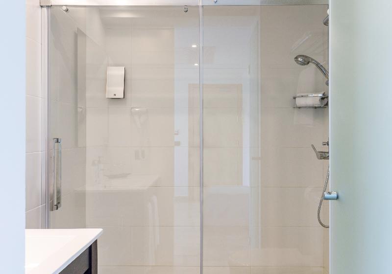 חדר סטנדרט עם מיטת קינג, Holiday Inn Express Chesapeake   Norfolk, An Ihg