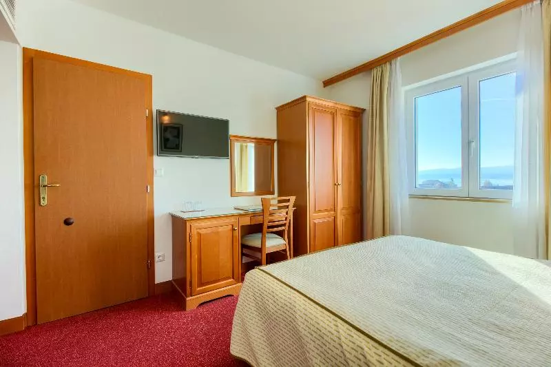 اتاق استاندارد برای معلولان, Red Lion  Seattle Airport