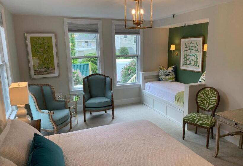 סטודיו משפחתי, The West Lane Inn