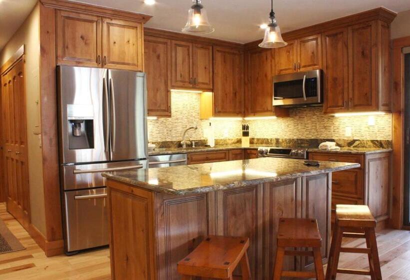 شقة غرفتين, Vail Racquet Club Mountain Resort