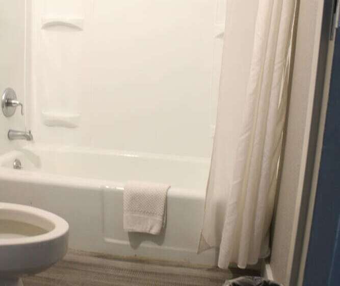 غرفة قياسية, Village Inn Destin