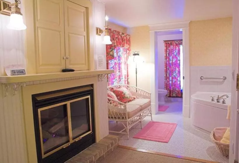 اتاق لوکس, White Lace Inn