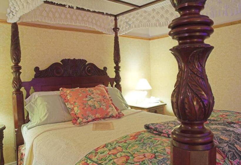 Номер Deluxe, White Lace Inn