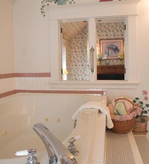 Люкс Повышенной Комфортности, White Lace Inn