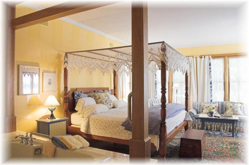 Люкс Deluxe Кровать Кинг, White Lace Inn