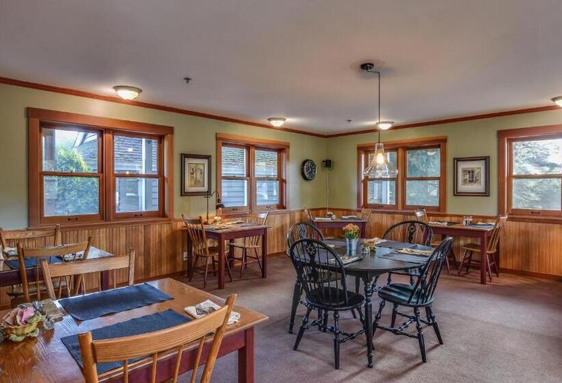 Номер Superior Кровать Кинг, Wild Iris Inn