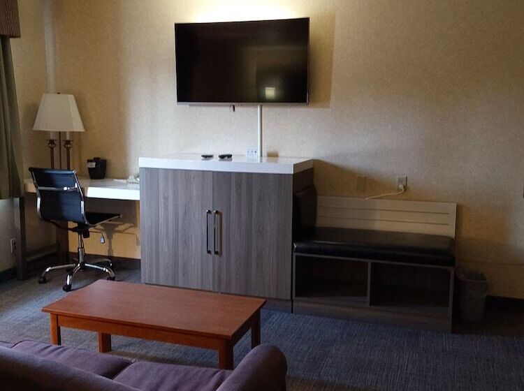 エクゼクティブスイート, Lavissh Inn & Suites