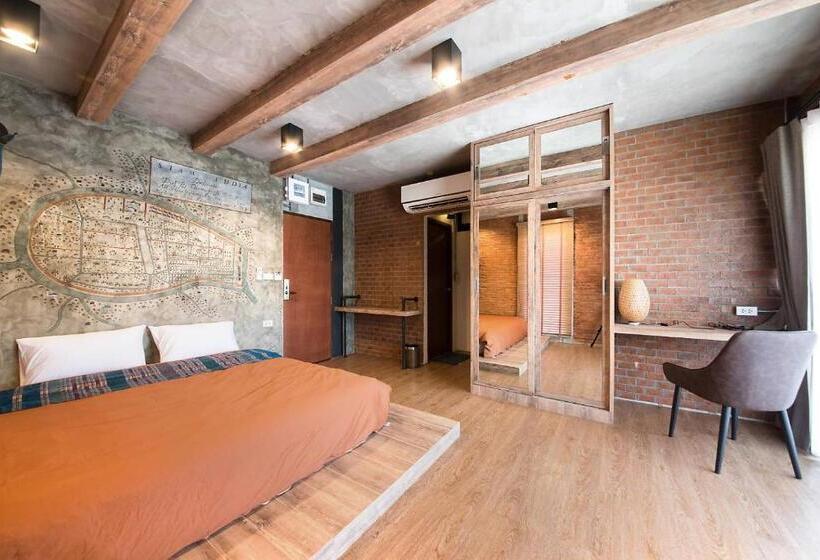 キングサイズベッドのスタンダードルーム, Sri Ayutthaya