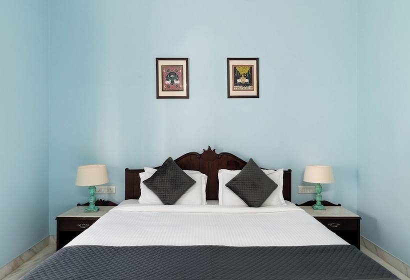 디럭스 룸, Chandra Vilas Heritage Stay