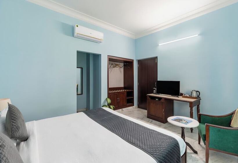 디럭스 룸, Chandra Vilas Heritage Stay