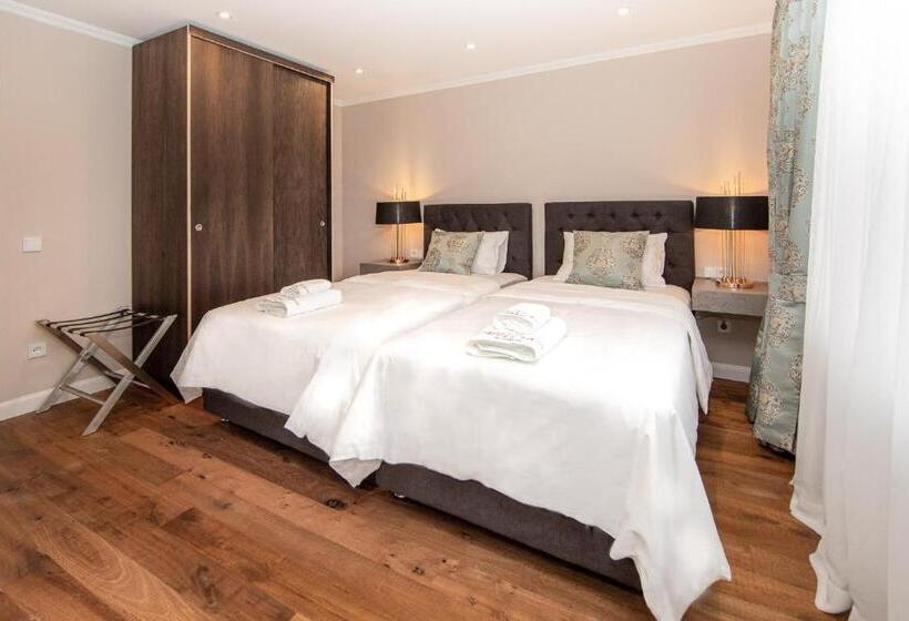 수피리어 룸, Allegra