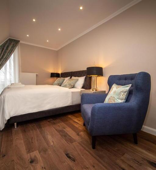 수피리어 룸, Allegra