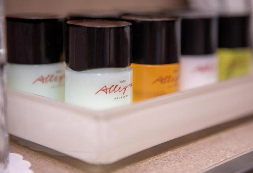 수피리어 룸, Allegra