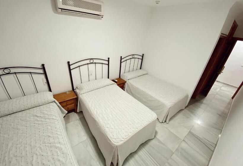 スタンダードトリプルルーム, Hostal El Molino