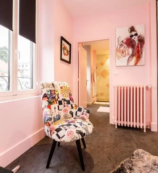 スタンダードルーム, L'enclos De Ribains