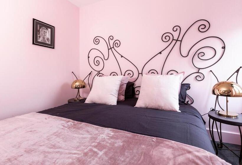 Номер Стандарт, L'enclos De Ribains