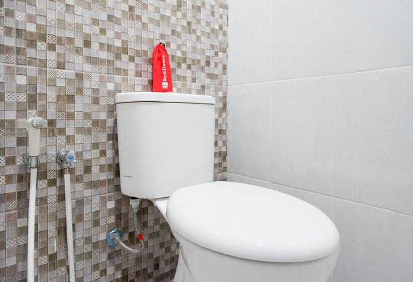 Номер Стандарт, Reddoorz Near Pacific Mall Tegal 2