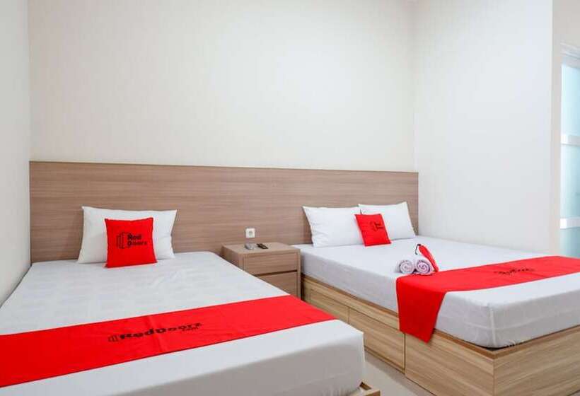 家庭间, Reddoorz Near Pacific Mall Tegal 2