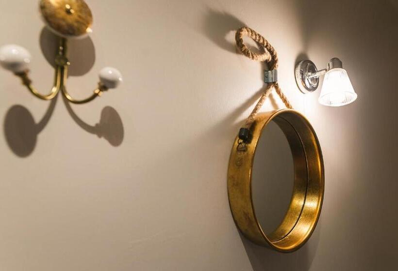 싱글 디럭스 룸, The Rose & Crown