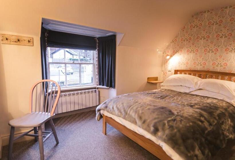 디럭스 룸, The Rose & Crown