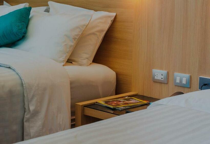 스탠다드 룸 더블 침대 2개, Kavia Monterrey