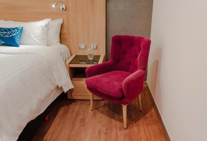 חדר סטנדרט עם מיטת קינג, Kavia Monterrey