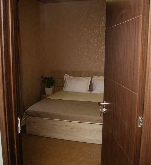 اتاق استاندارد, Dreamland Guest House