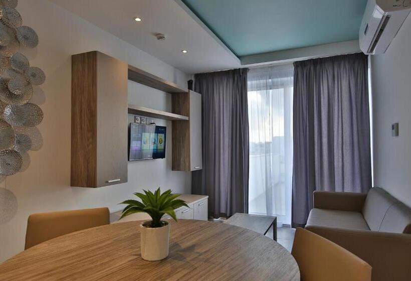 اتاق استاندارد با تراس, Lokali Rooms