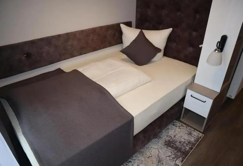 Quarto standart individual, Bispinger Hof