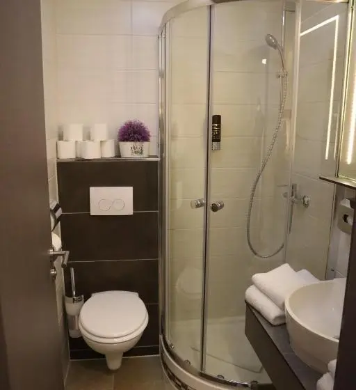 Quarto standart individual, Bispinger Hof
