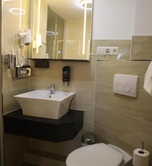 Quarto Familiar, Bispinger Hof