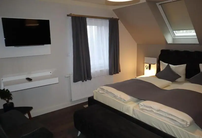 Quarto Quádruplo Standard, Bispinger Hof