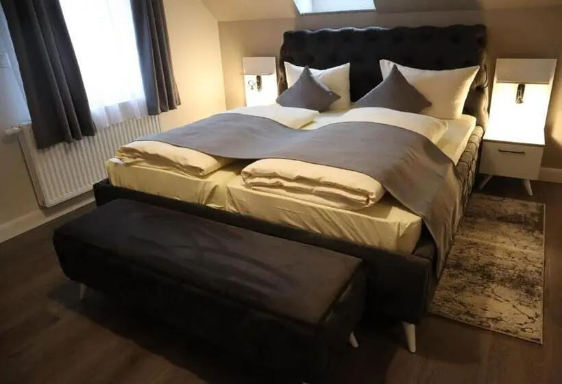 Quarto Quádruplo Standard, Bispinger Hof