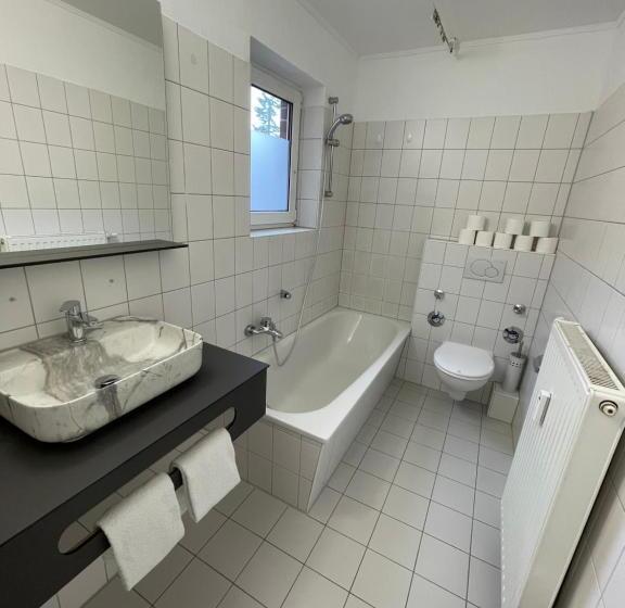 Апартаменты 1 Спальня, Bispinger Hof