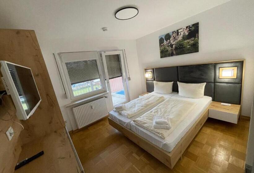 Апартаменты 1 Спальня, Bispinger Hof