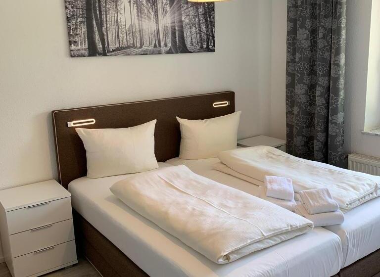 Апартаменты 3 Спальни, Bispinger Hof